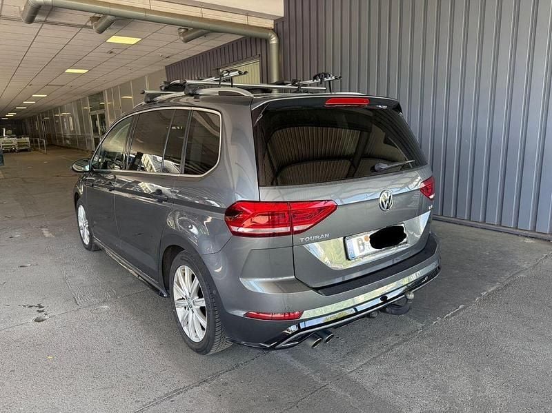 Grau Gebraucht 2016 VW Touran Highline Van / Kleinbus | 14.000 € (Superpreis) - Bild 1/4