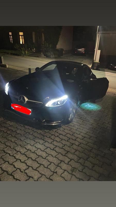 Schwarz Gebraucht 2016 Mercedes C180 Coupé | 20.000 € - Bild 1/4