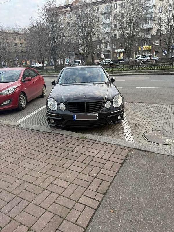 Gebraucht Mercedes E320 Avantgarde 224 PS (164 kW) 2006 Limousine