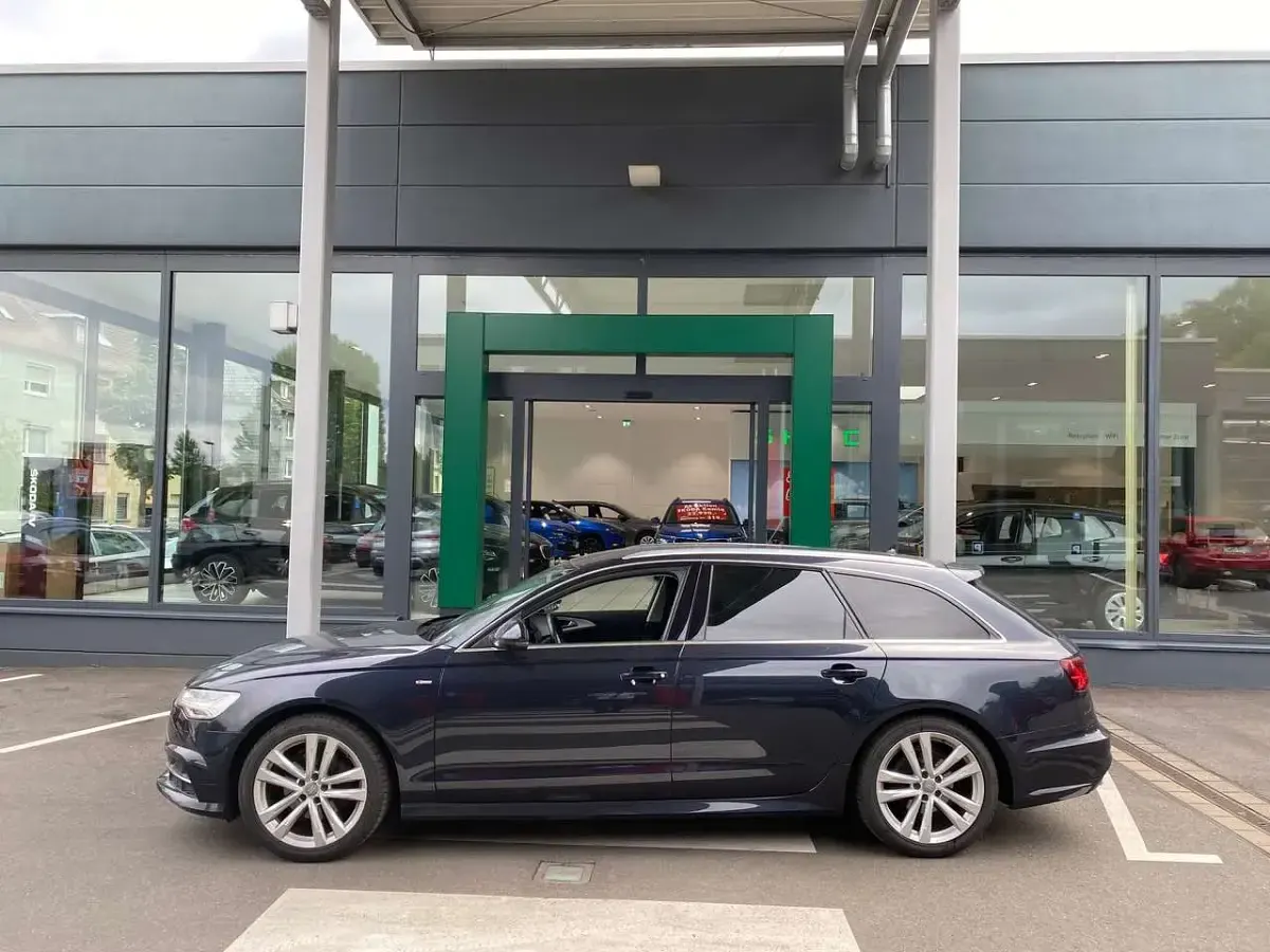 Gebraucht Audi A6 190 PS (139 kW) 2018 Mondscheinblau metallic Kombi