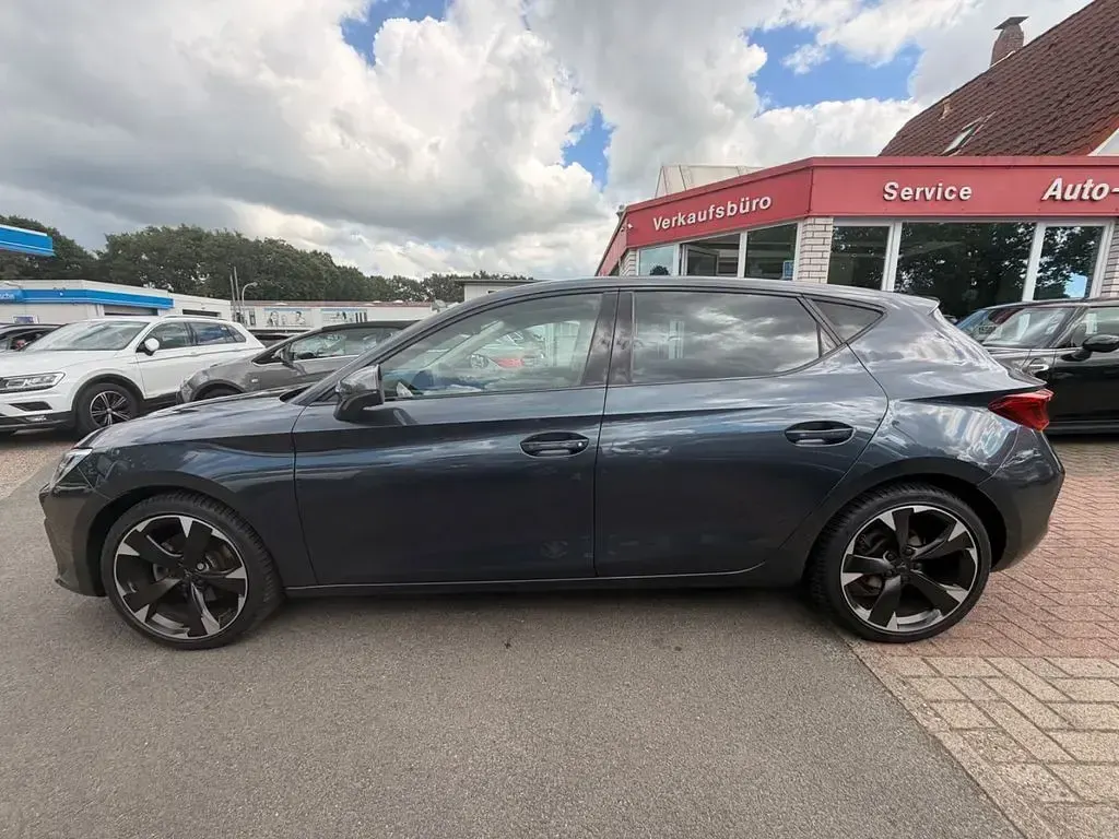 Gebraucht Cupra Leon Basis 150 PS (110 kW) 2023 Grau Limousine
