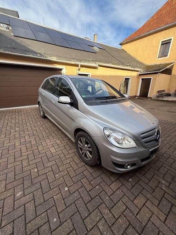 Gebraucht Mercedes B170 116 PS (85 kW) 2008 Silber Van / Kleinbus