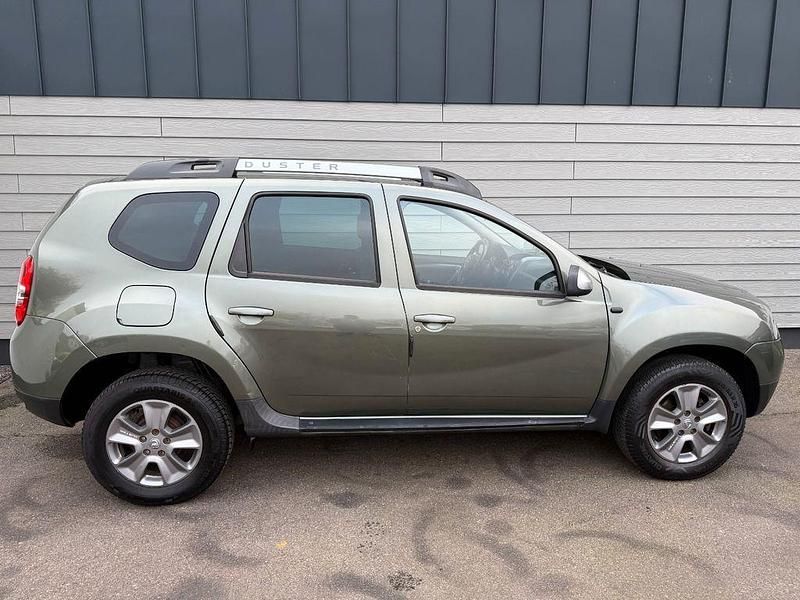 Gebraucht Dacia Duster Prestige 125 PS (91 kW) 2014 Grün SUV