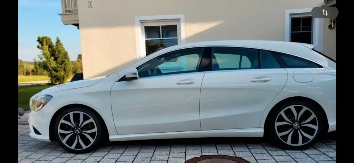 Gebraucht Mercedes CLA180 122 PS (89 kW) 2015 Schwarz Limousine
