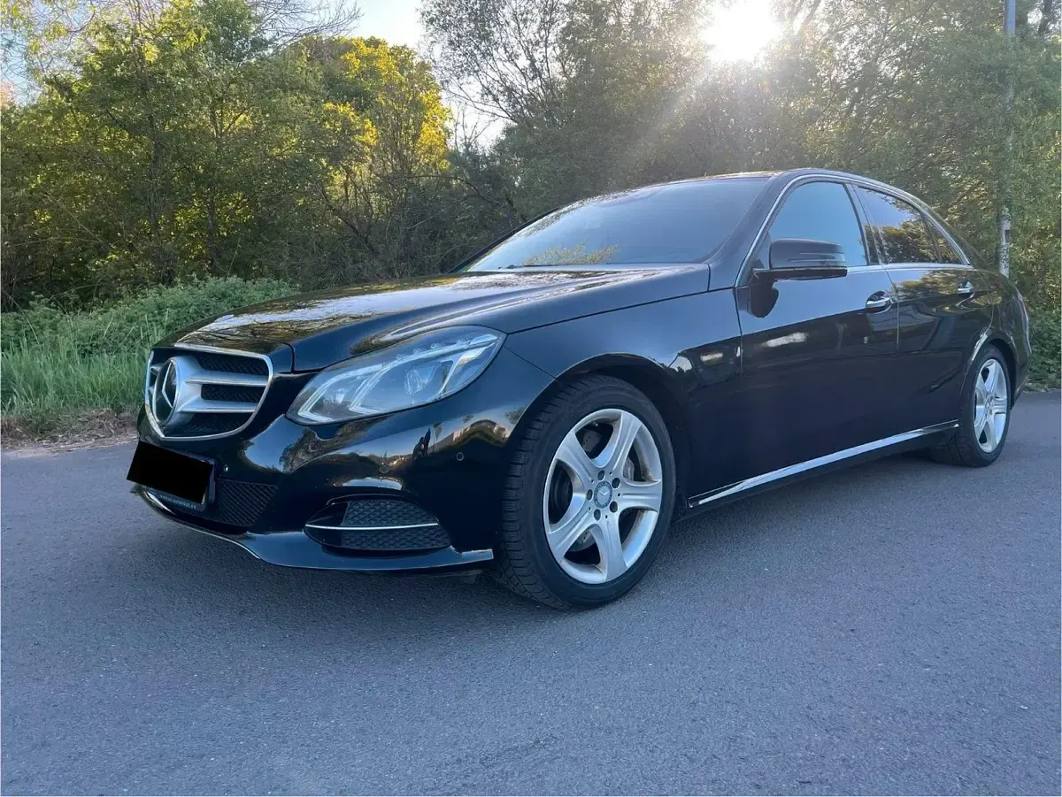 Usata Mercedes E350 252 CV (185 kW) 2014 Nero Berlina