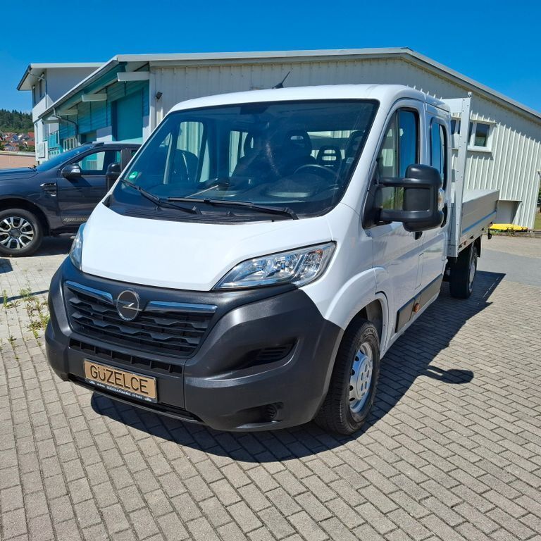 Weiß Gebraucht 2022 Opel Movano Van | 23.199 € (Etwas zu teuer) - Bild 1/4