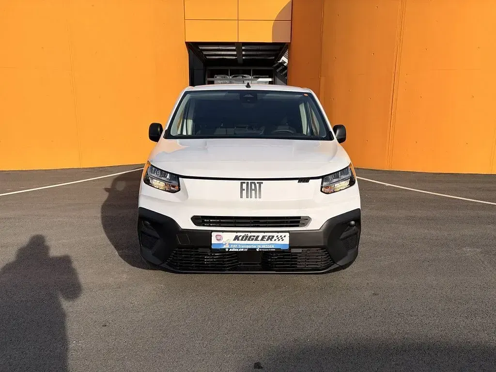 Neu Fiat Doblò 102 PS (75 kW) 2026 Weiß Van / Kleinbus