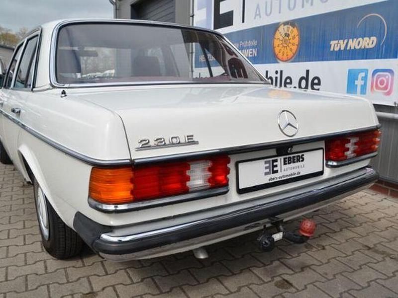 Gebraucht Mercedes 230 501 PS (368 kW) 1983 Weiß Limousine
