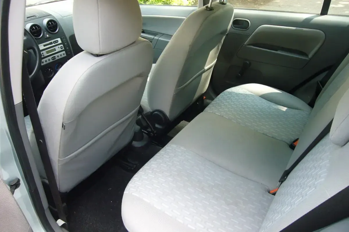 Gebraucht Ford Fusion 80 PS (58 kW) 2004 Schwarz Kleinwagen