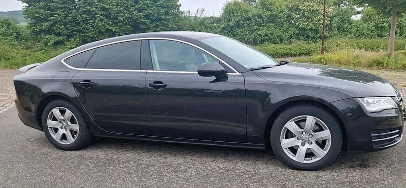 Braun Gebraucht 2012 Audi A7 Ambiente Kleinwagen | 14.400 € (Superpreis) - Bild 1/4