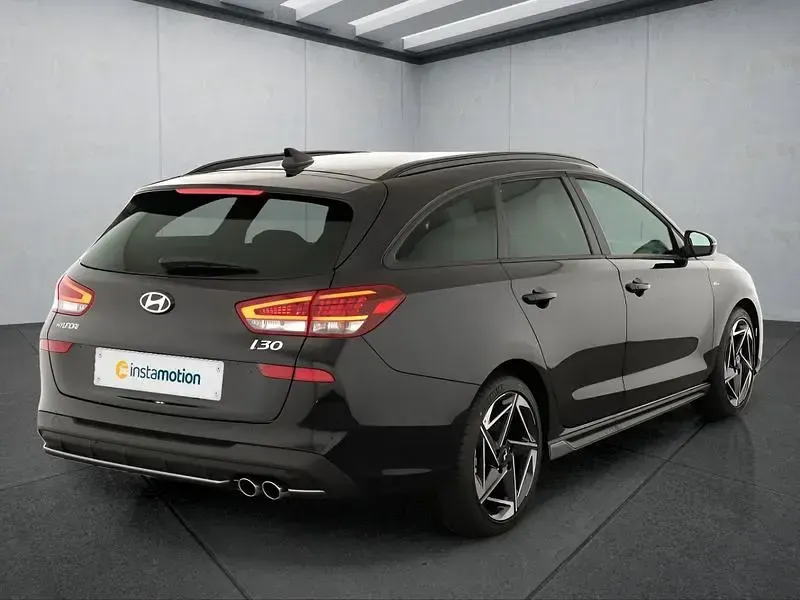 Neu Hyundai i30 150 PS (110 kW) 2026 Grün Kombi