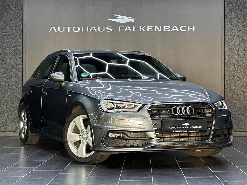 Grau Gebraucht 2015 Audi A3 Sportback S-Line Limousine | 12.999 € (Fairer Preis) - Bild 1/4