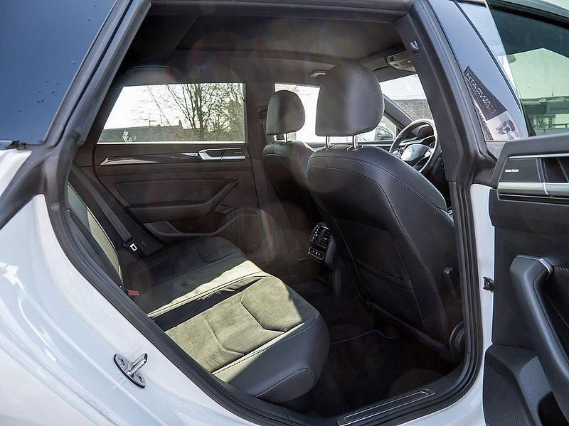 Gebraucht VW Arteon R 320 PS (235 kW) 2021 Weiß Limousine