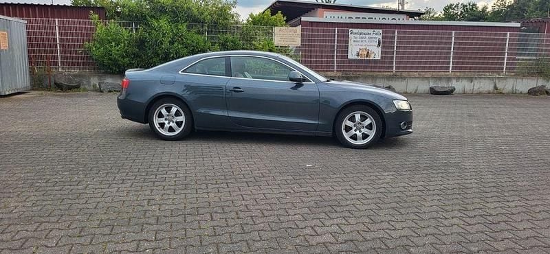 Blau Gebraucht 2009 Audi A5 Sport Coupé | 6.500 € (Guter Preis) - Bild 1/4
