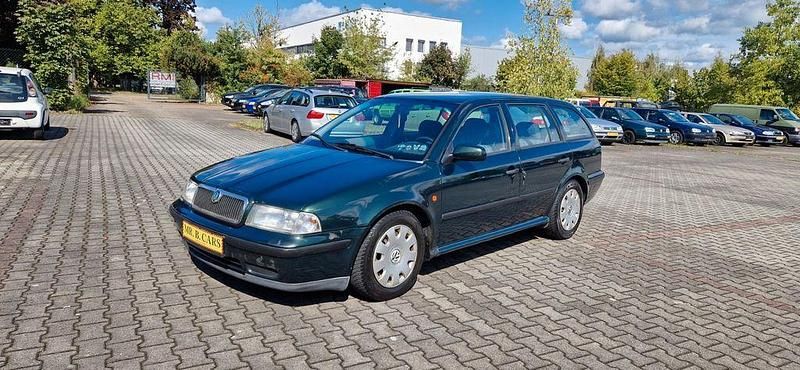 Grün Gebraucht 2000 Skoda Octavia Kombi | 700 € (Fairer Preis) - Bild 1/4