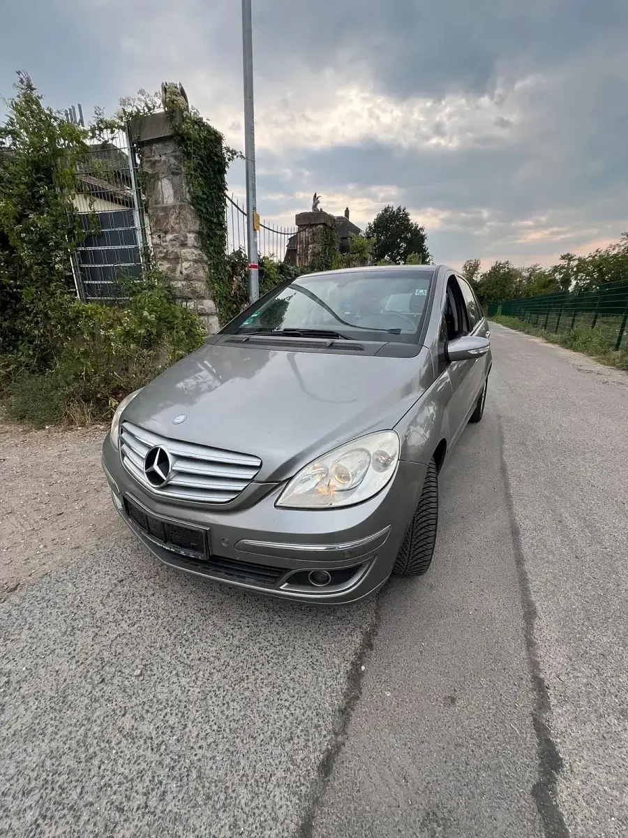 Gebraucht Mercedes B170 116 PS (85 kW) 2006 Grau Van / Kleinbus
