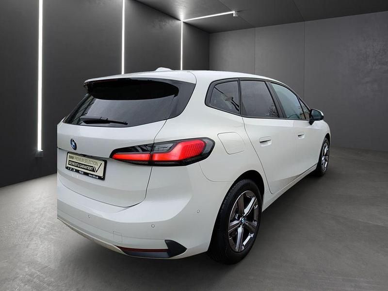 Gebraucht BMW 218 Sport Line 136 PS (100 kW) 2024 Alpinweiss Kombi
