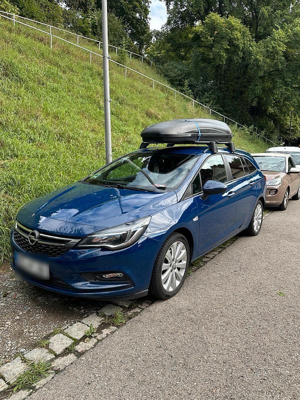 Gebraucht Opel Astra 110 PS (80 kW) 2018 Blau Kombi