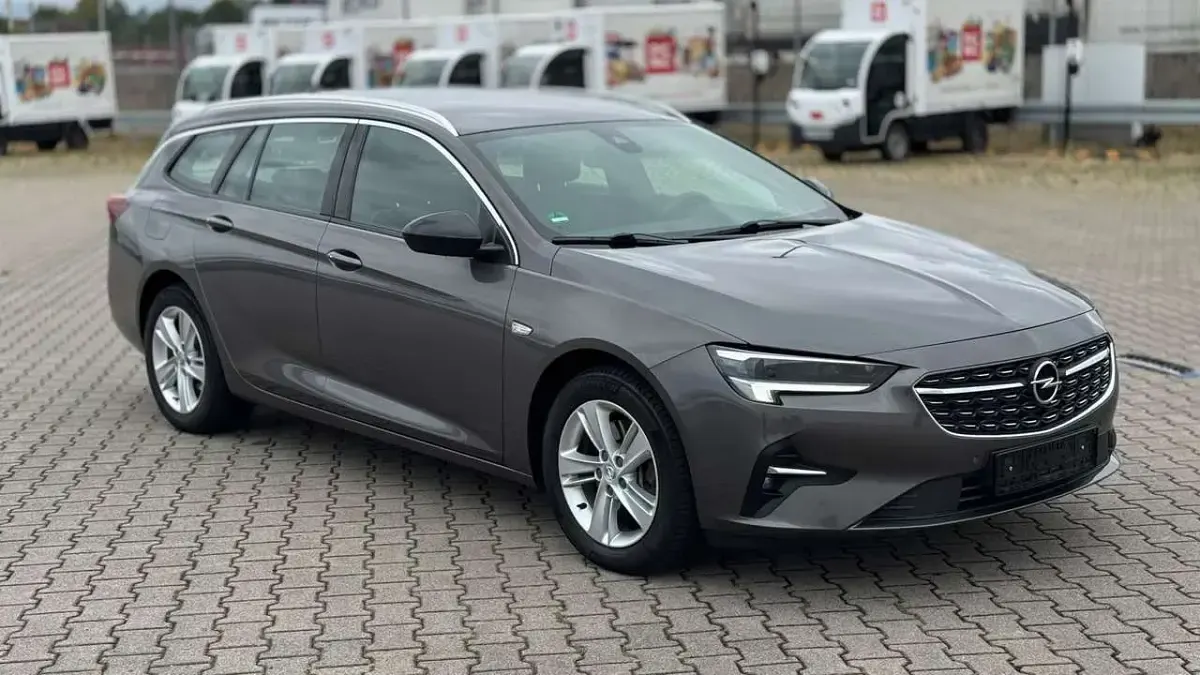 Gebraucht Opel Insignia Business 174 PS (127 kW) 2022 Kombi