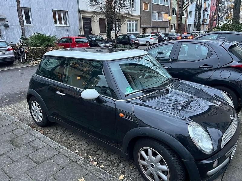 Gebraucht Mini Cooper 122 PS (89 kW) 2013 Schwarz Kleinwagen