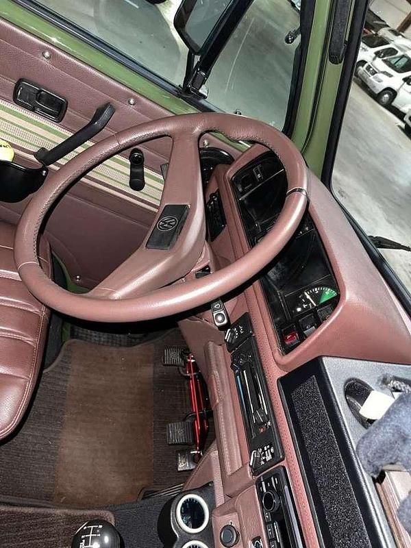 Usado VW Multivan 75 HP (55 kW) 1987 Verde Monovolume