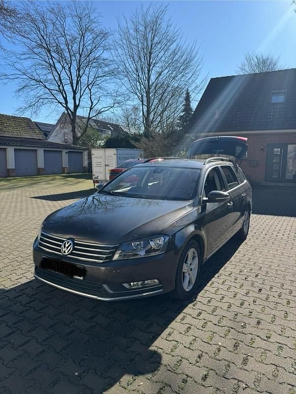 Gebraucht VW Passat 150 PS (110 kW) 2014 Braun Kombi