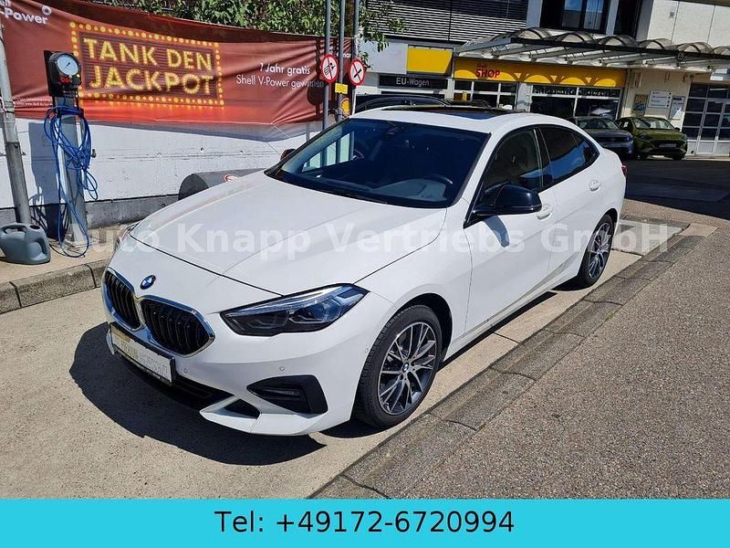 Alpinweiss iii Gebraucht 2020 BMW 220 Sport Line Coupé | 28.890 € (Teuer) - Bild 1/4