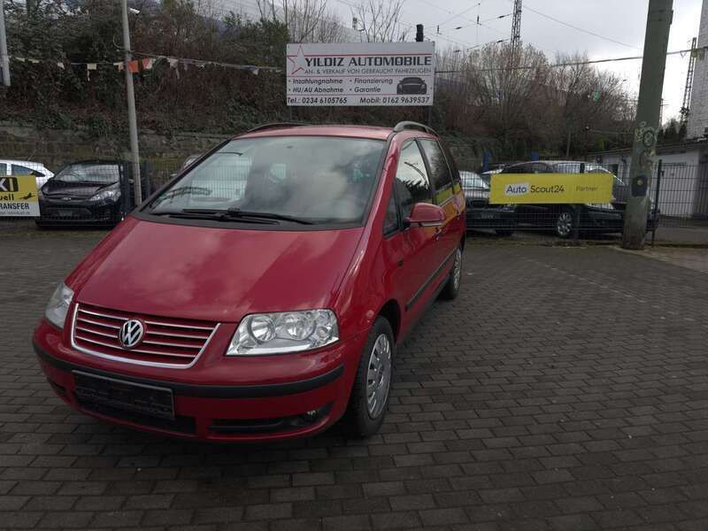 Salsa red Gebraucht 2009 VW Sharan Trendline Van / Kleinbus | 4.999 € (Fairer Preis) - Bild 1/4