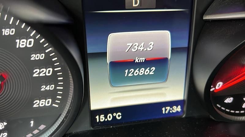 Gebraucht Mercedes 220 160 PS (117 kW) 2015 Weiß Kombi