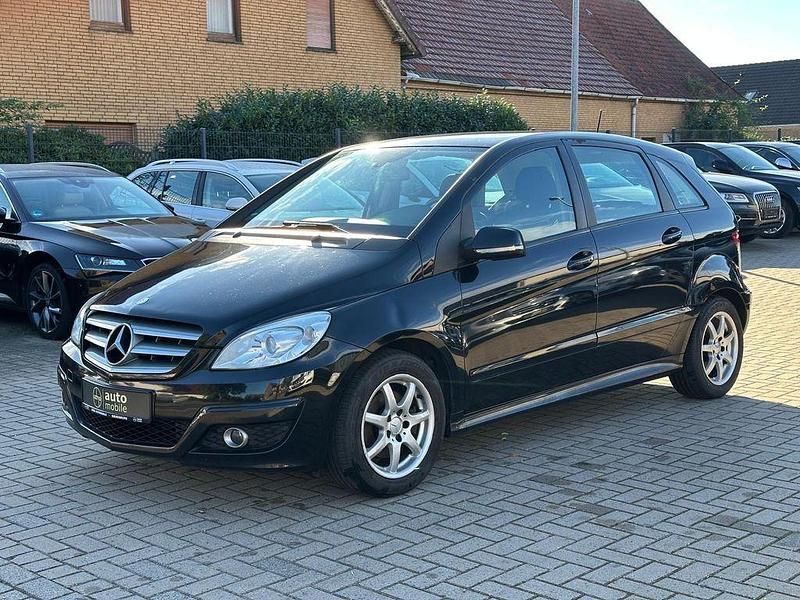 Schwarz Gebraucht 2008 Mercedes B180 Van / Kleinbus | 2.998 € (Guter Preis) - Bild 1/4