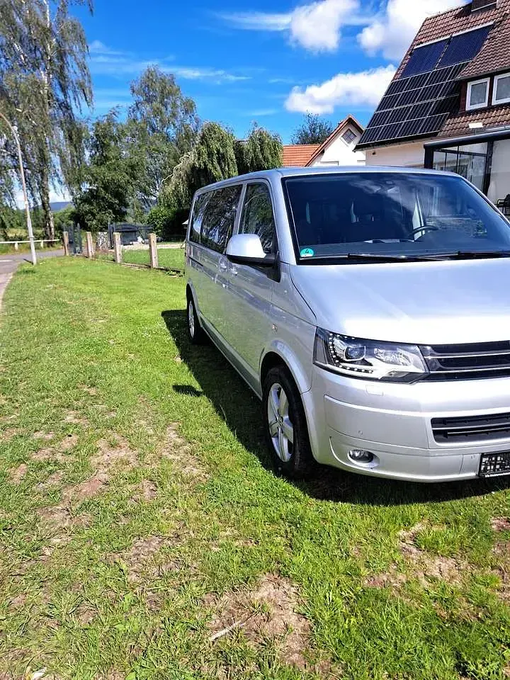 Gebraucht VW Multivan Comfortline 179 PS (131 kW) 2014 Silber Van / Kleinbus
