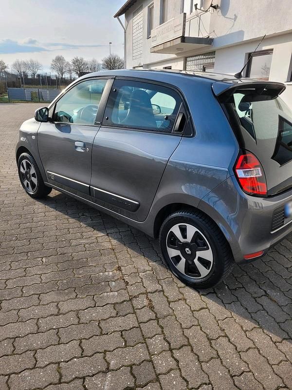 Gebraucht Renault Twingo LIMITED 69 PS (50 kW) 2017 Grau Kleinwagen