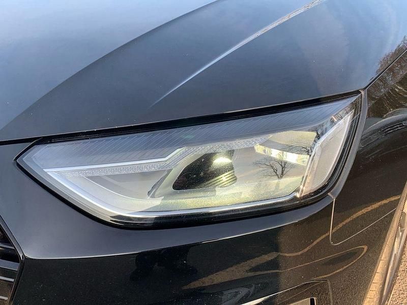 Gebraucht Audi A4 S-Line 204 PS (150 kW) 2023 Schwarz Limousine