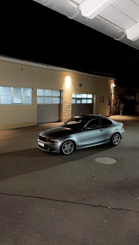 Blau Gebraucht 2009 BMW 123 Coupé Coupé | 6.900 € (Guter Preis) - Bild 1/4