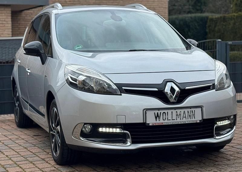 Gebraucht Renault Scénic III 110 PS (80 kW) 2013 Silber Van / Kleinbus