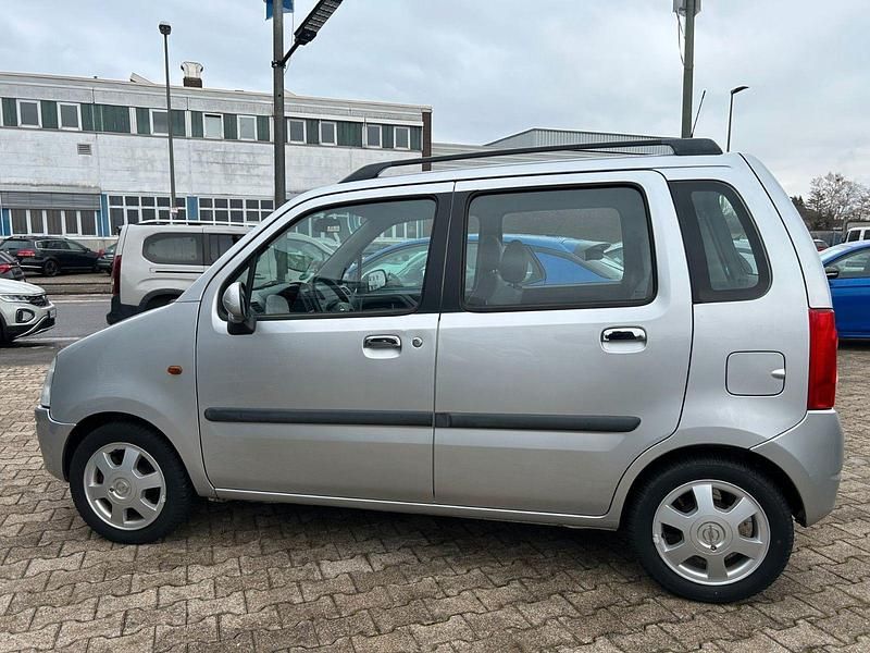 Gebraucht Opel Agila 58 PS (42 kW) 2002 Silber Limousine