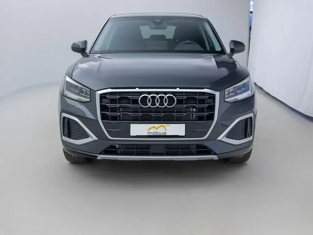 Neu Audi Q2 Advanced Plus 150 PS (110 kW) 2026 Grau SUV