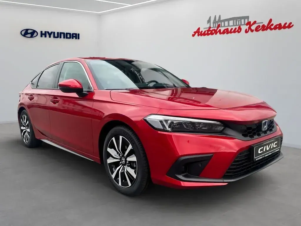 Gebraucht Honda Civic Elegance 143 PS (105 kW) 2026 Rot Limousine