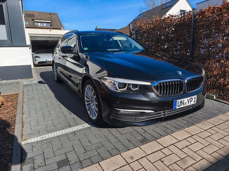 Gebraucht BMW 520 190 PS (139 kW) 2017 Schwarz Kombi