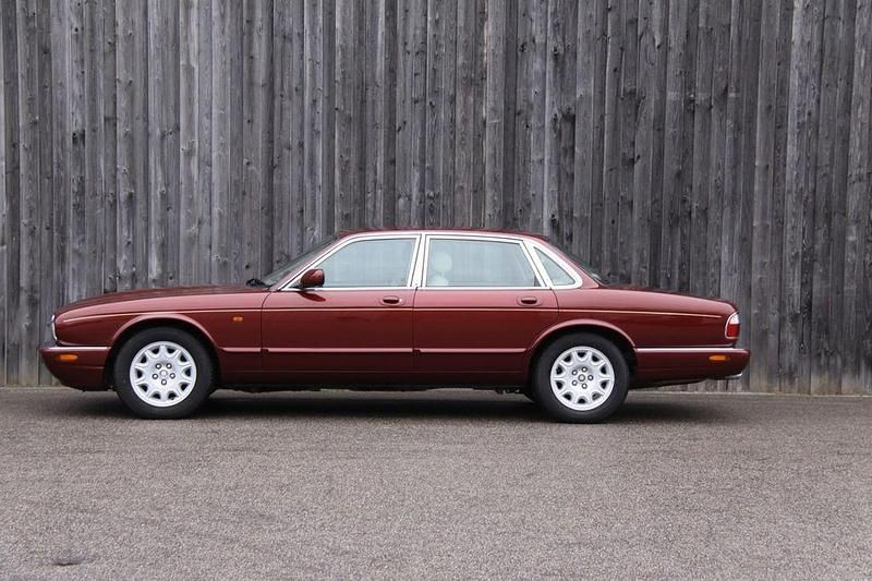 Gebraucht Jaguar XJ Sovereign 284 PS (208 kW) 1998 Rot Limousine