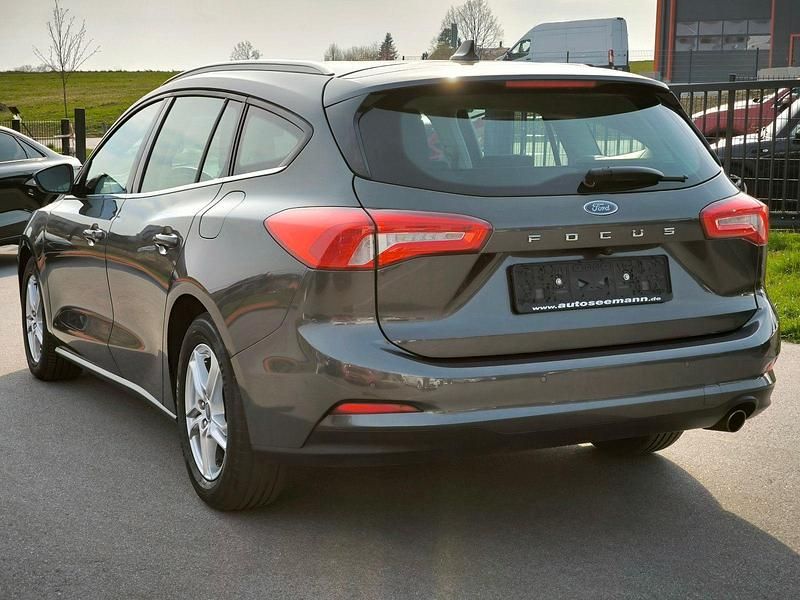 Gebraucht Ford Focus 120 PS (88 kW) 2021 Grau Kombi