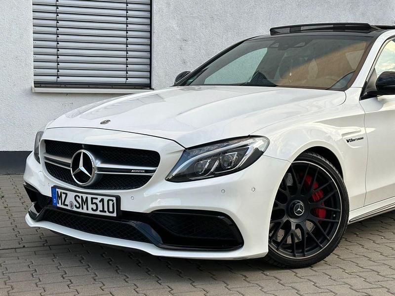 Weiß Gebraucht 2017 Mercedes C63S AMG AMG Limousine | 44.900 € (Teuer) - Bild 1/4