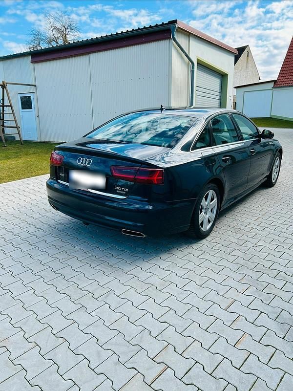 Gebraucht Audi A6 218 PS (160 kW) 2015 Blau Limousine