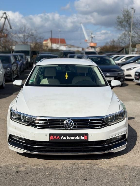 Gebraucht VW Passat Highline 239 PS (175 kW) 2015 Weiß Kombi
