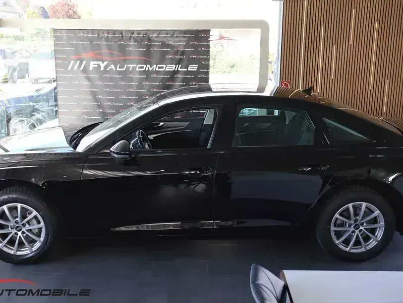 Gebraucht Audi A6 Basis 204 PS (150 kW) 2022 Brillantschwarz Limousine