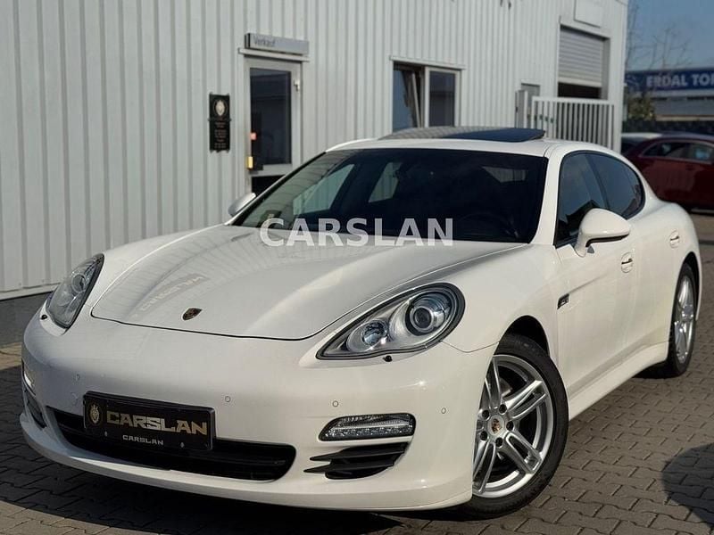 Gebraucht Porsche Panamera 250 PS (183 kW) 2011 Weiß Kleinwagen