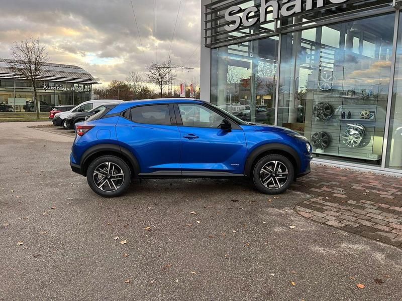 Neu Nissan Juke N-Connecta 143 PS (105 kW) 2025 Blau SUV