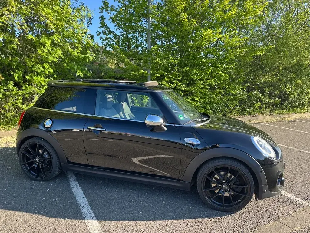 Używany Mini Cooper S 192 KM (141 kW) 2017 Czarny Hatchback