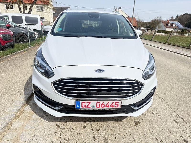 Gebraucht Ford S-MAX Titanium 190 PS (139 kW) 2021 Frozen white Van / Kleinbus
