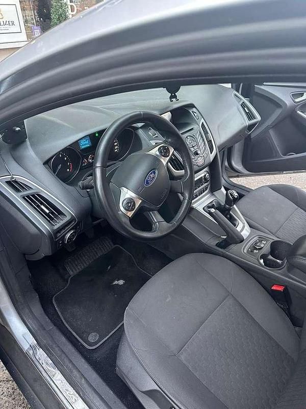 Gebraucht Ford Focus Style 102 PS (75 kW) 2013 Limousine
